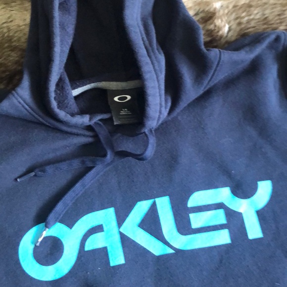 Oakley hooded sweatshirt - Picture 2 of 3